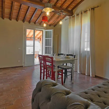 Pompilia Çiftlik konaklama Villamagna (Pisa)